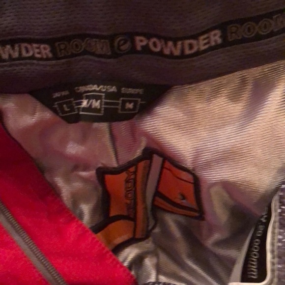 Powder room - snowboard red pants trilogy - Picture 2 of 7